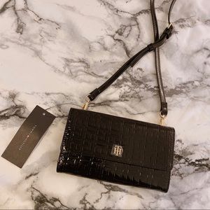Tommy Hilfiger small wallet crossbody bag